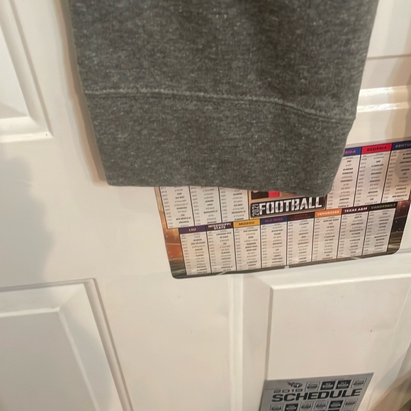 NFL Chicago Bears Gray Joggers with Tapered Fit and Elastic Cuffs - Picture 6 of 7